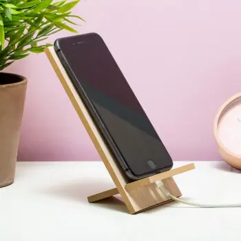 Houten telefoonhouder