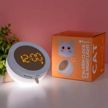 Kat wekker en nachtlampje