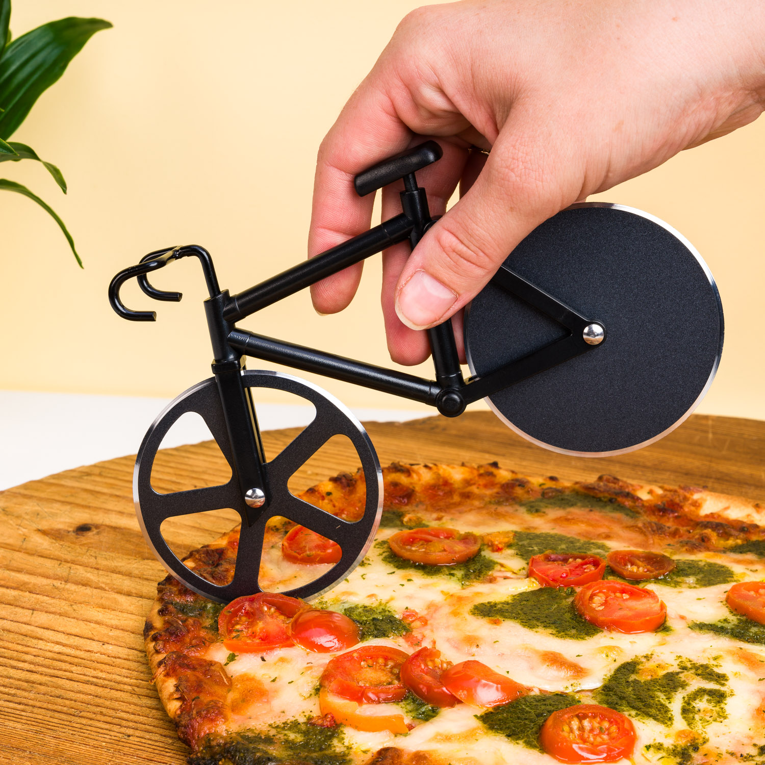 390289-Out of the blue-Pizza Cutter, Biscycle-1