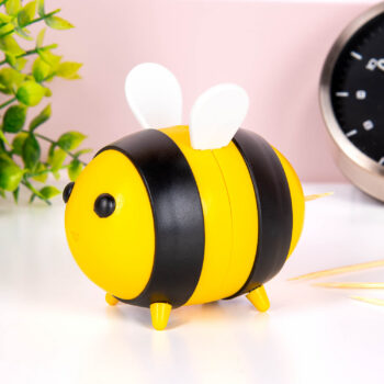 Bij cocktailprikkerhouder