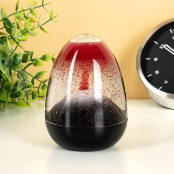 Decoratieve uitbarstende vulkaan