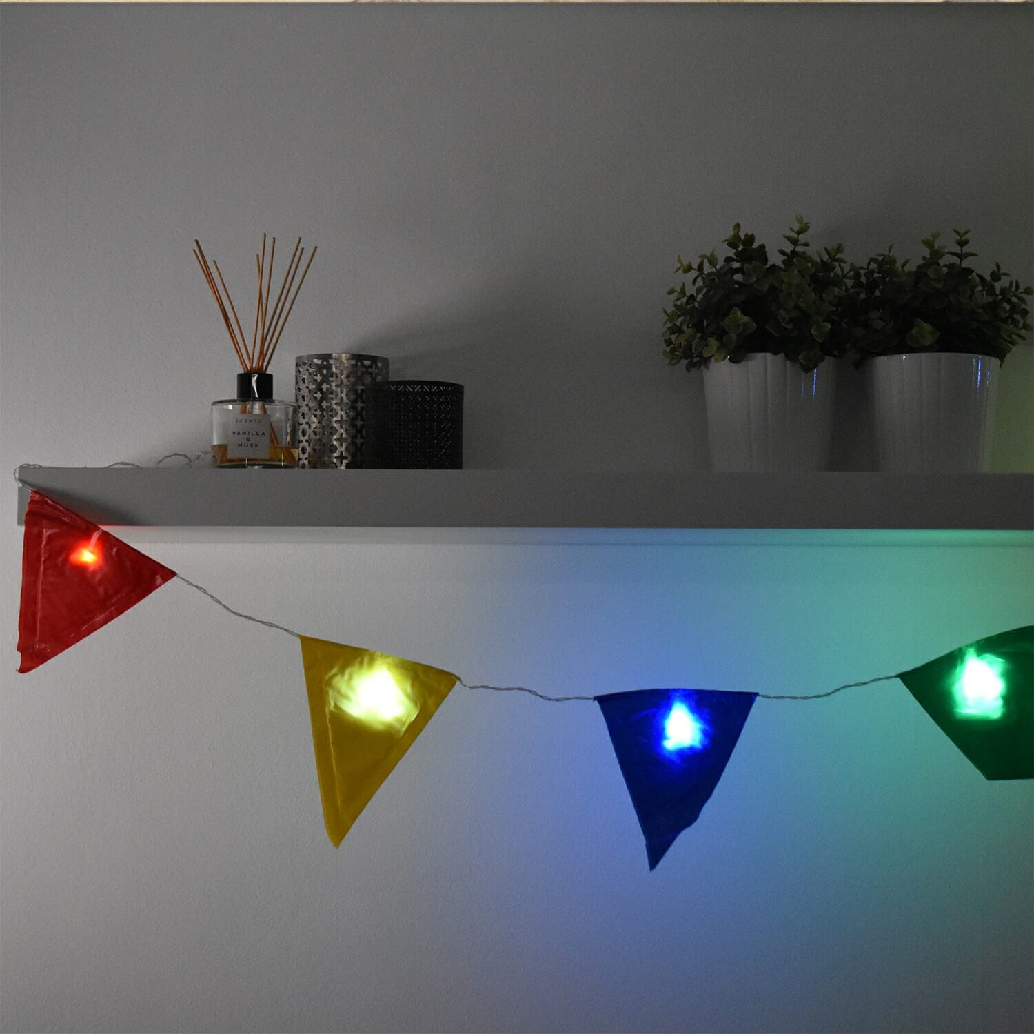 Vlaggetjes Lichtslinger huismerk kopen in de aanbieding