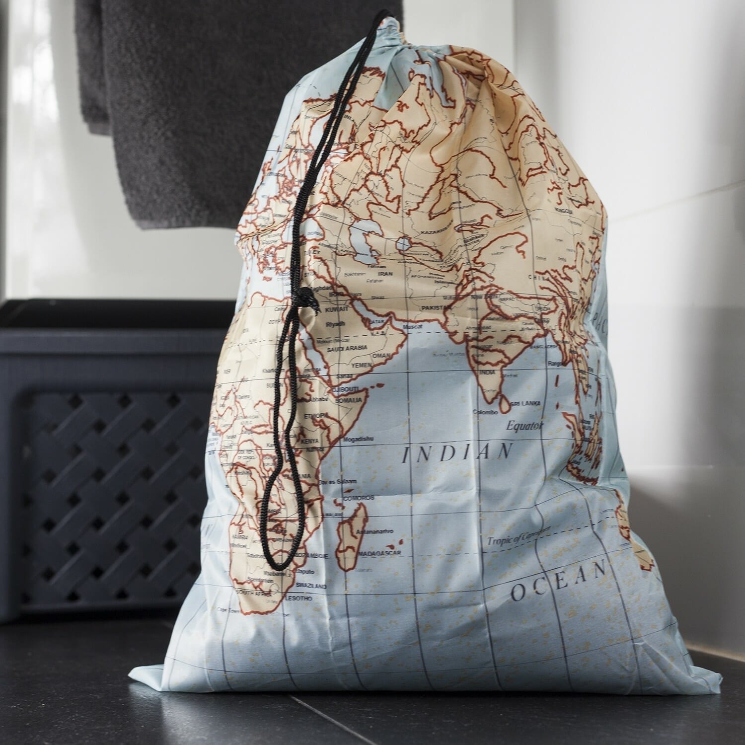 Travel Laundry Bag Maps huismerk kopen in de aanbieding
